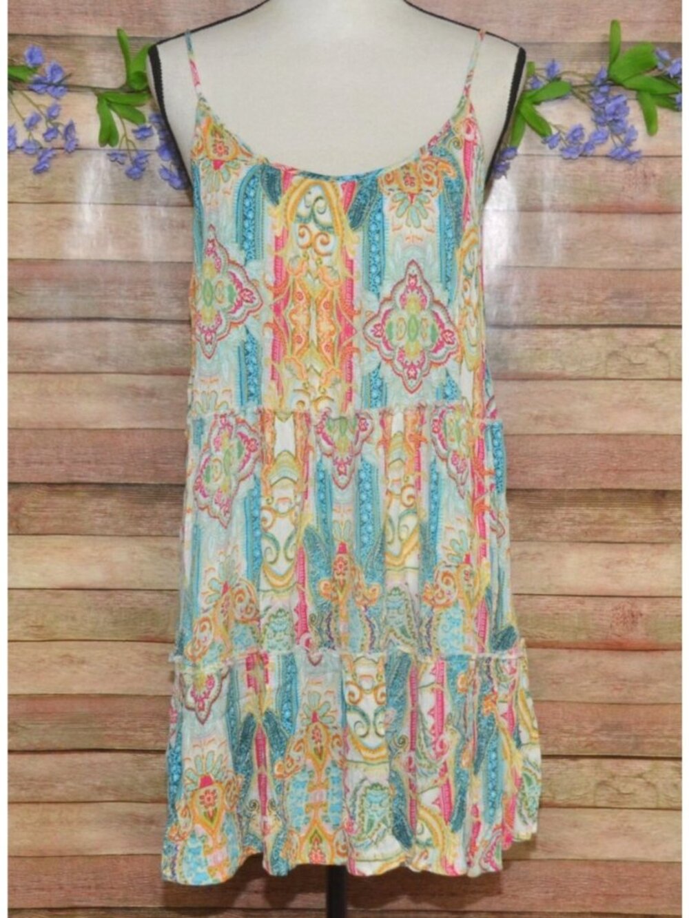 Elan Ibiza Tiered Mini Sun Dress Size M Sleeveless Colorful Paisley Boho Rayon